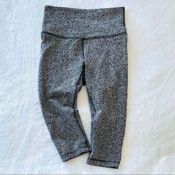 lululemon athletica Pants - Lululemon high waist cropped leggings sz 6 (z903)